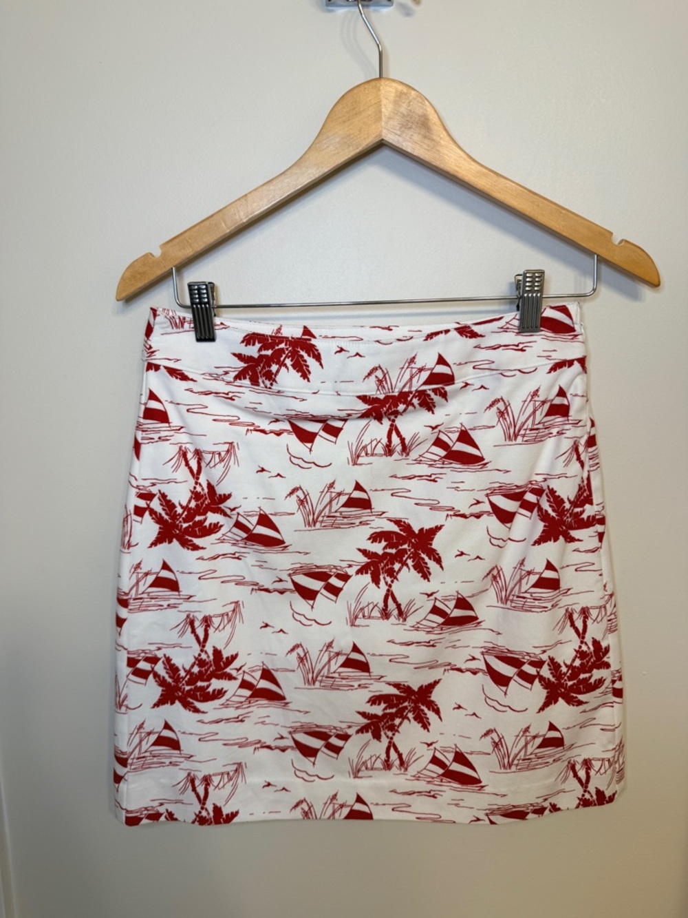 Talbots White Mini Skirt with Red Tropical Sailboat Print